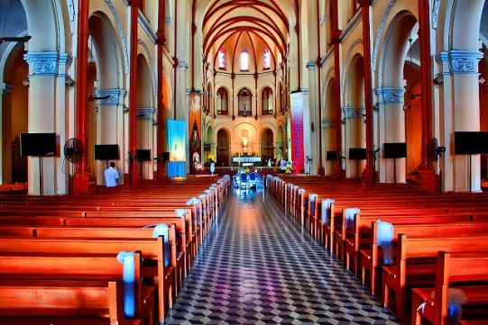 Notre Dame Cathedral of Saigon_4
